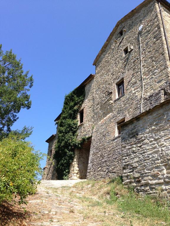 Agriturismo Biologico Castello Della Pieve Mercatello sul Metauro المظهر الخارجي الصورة